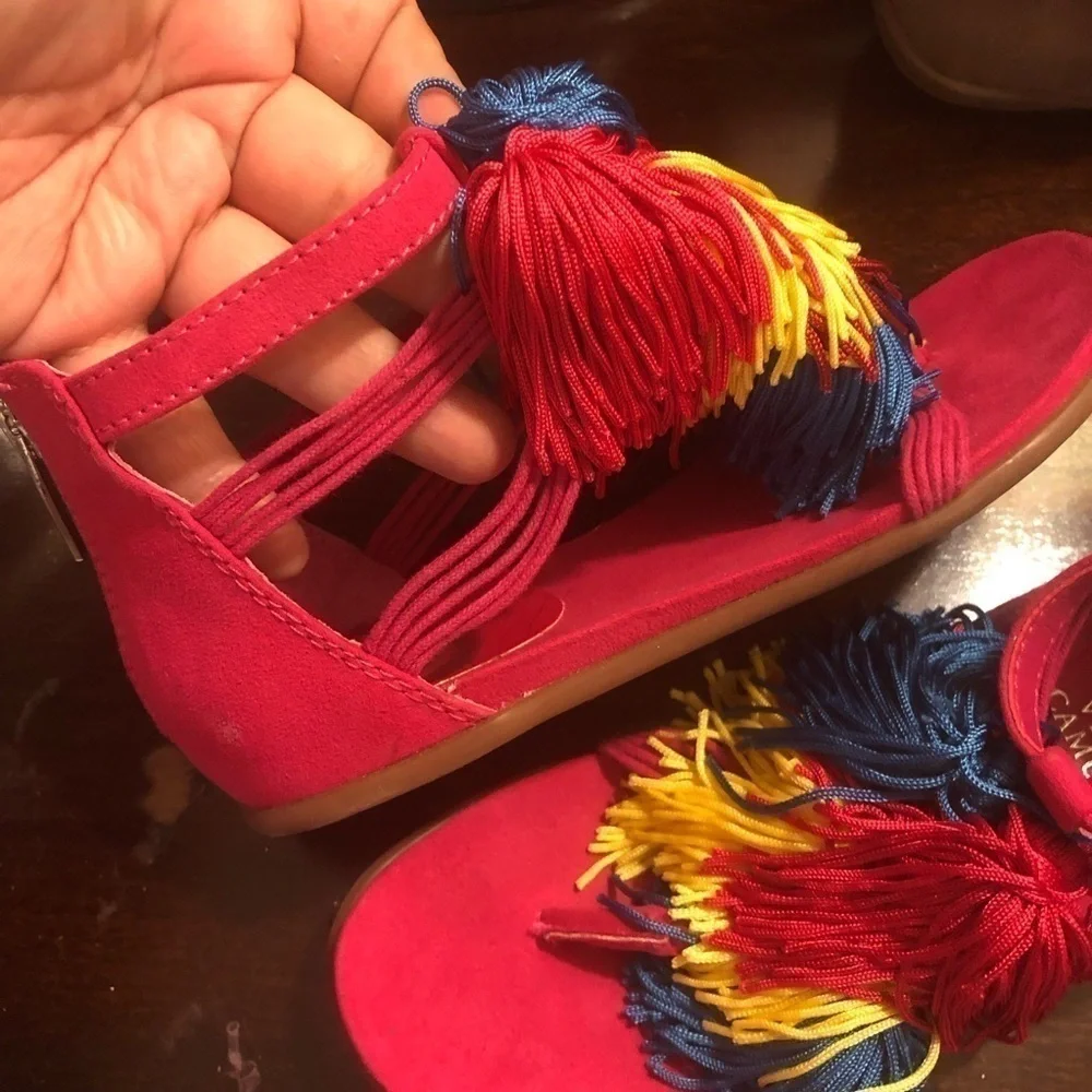 Vince Camuto pom pom pink Sandals size 12